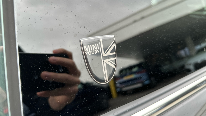 MINI Hatchback 1.5 Cooper Exclusive 3dr Auto Petrol Hatchback